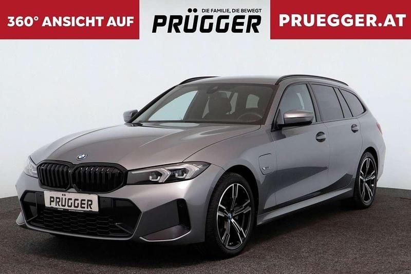 Gebraucht BMW 330e M Sport 184 PS (135 kW) 2022 Grau Kombi