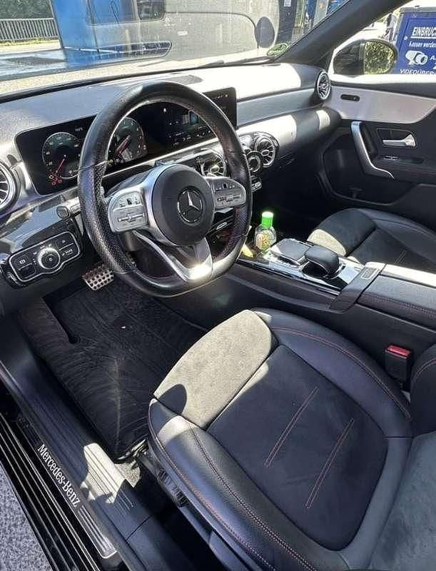 Gebraucht Mercedes A200 AMG line 163 PS (119 kW) 2020 Schwarz Limousine