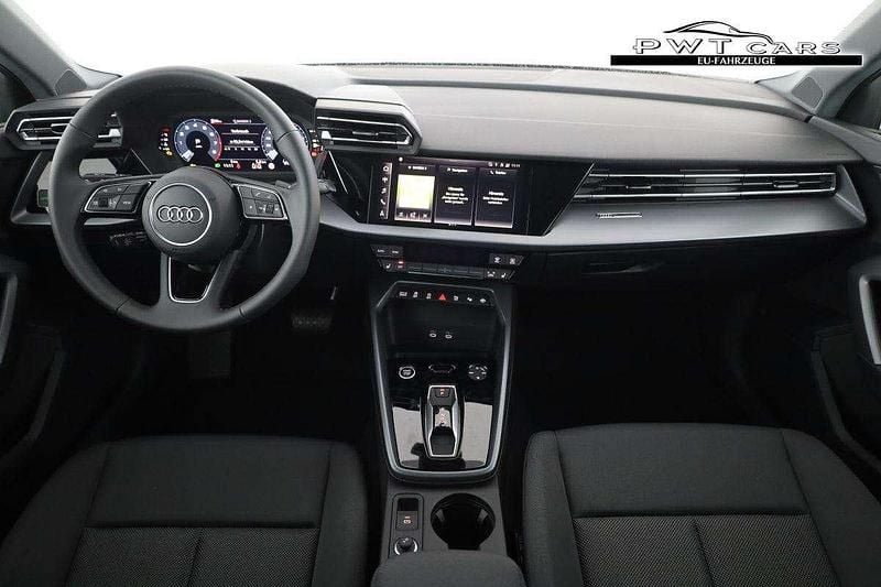 Neu Audi A3 Ambiente 150 PS (110 kW) 2025 Weiß Limousine