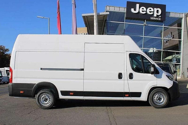 Weiß Gebraucht 2024 Fiat Ducato Van | € 52.990 - Bild 1/4