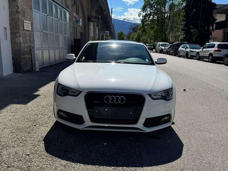Weiß Gebraucht 2012 Audi A5 Comfort Coupé | € 21.300 (Fairer Preis) - Bild 1/4