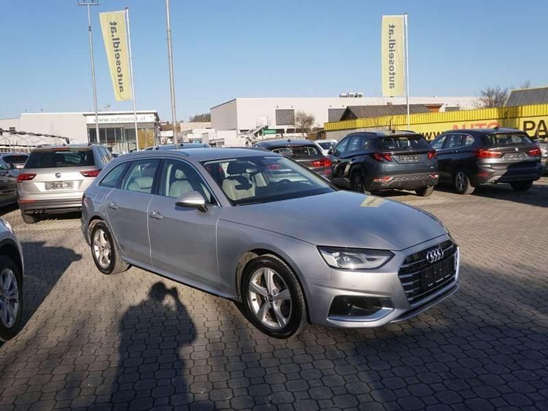 Gebraucht Audi A4 Sport 163 PS (119 kW) 2020 Silber Kombi