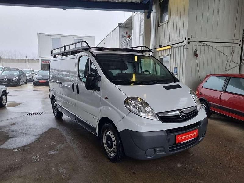 Gebraucht Opel Vivaro 114 PS (83 kW) 2014 Weiß Van / Kleinbus