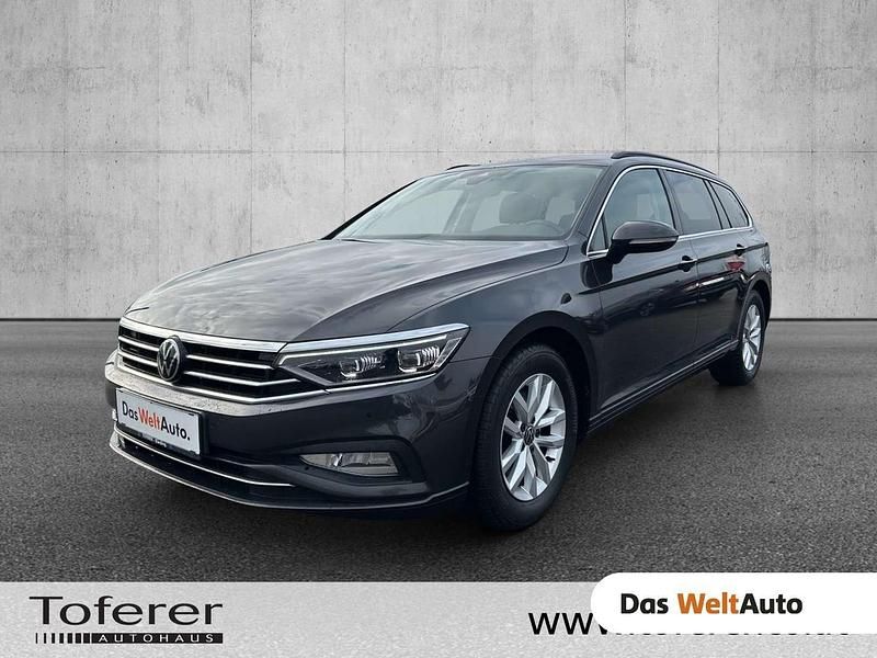 Gebraucht VW Passat Business 150 PS (110 kW) 2023 Dunkelgrau  metallic Kombi