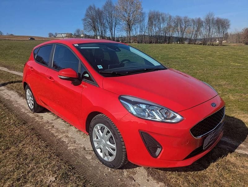 Gebraucht Ford Fiesta Cool & Connect 95 PS (69 kW) 2021 Rot Kleinwagen