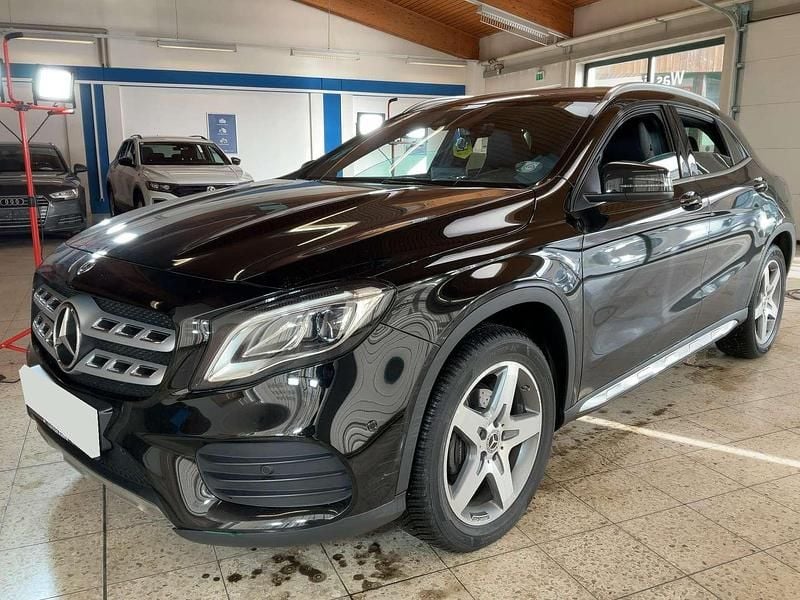 Gebraucht Mercedes GLA200 136 PS (100 kW) 2018 Schwarz SUV