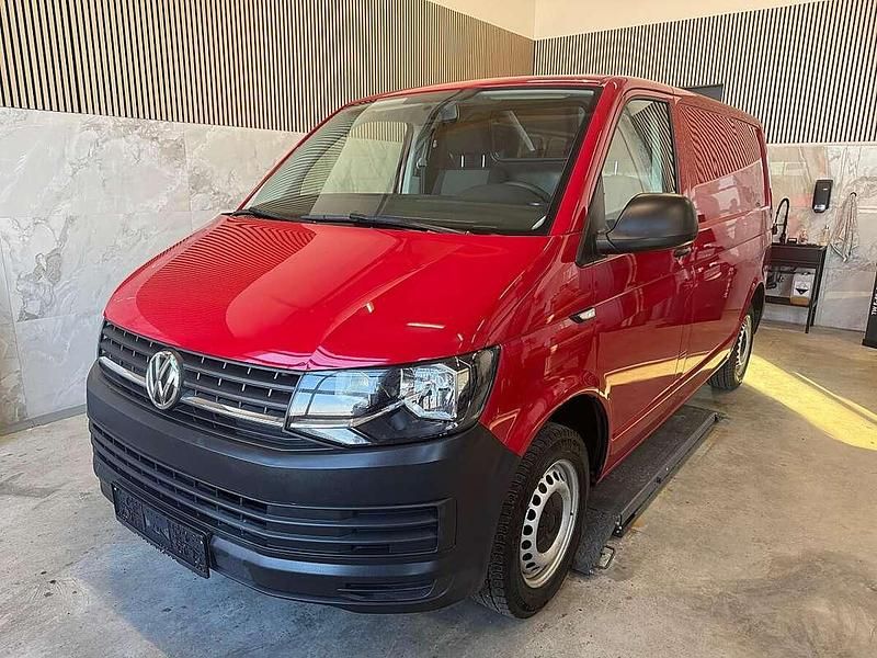 Gebraucht VW T6 102 PS (75 kW) 2019 Rot Van