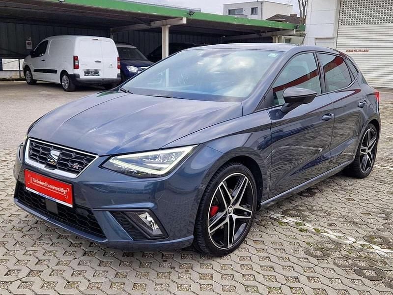 Grau Gebraucht 2021 Seat Ibiza FR Limousine | € 17.491 (Fairer Preis) - Bild 1/4