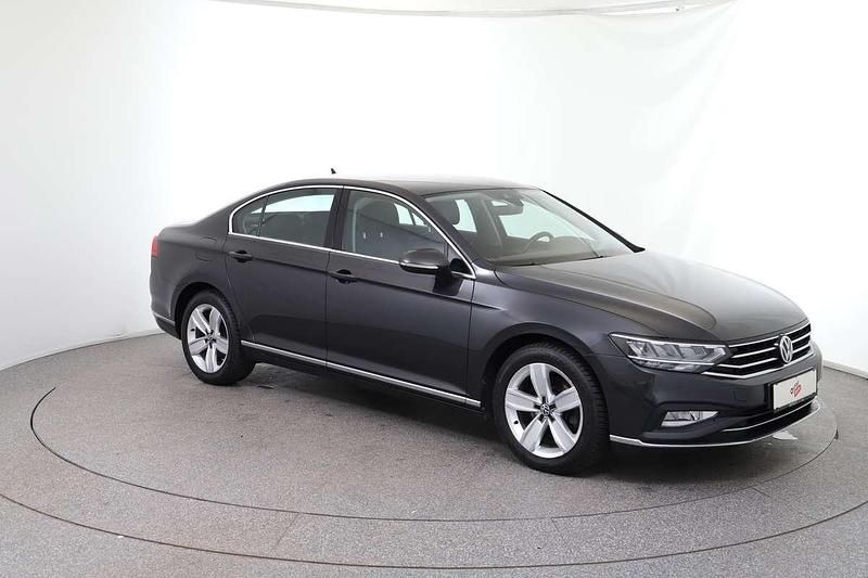Gebraucht VW Passat Elegance 190 PS (139 kW) 2020 Dunkelgrau  metallic Limousine