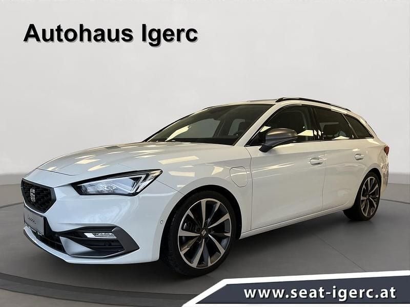 Weiss metallic Gebraucht 2021 Seat Leon FR Kombi | € 20.950 (Guter Preis) - Bild 1/4