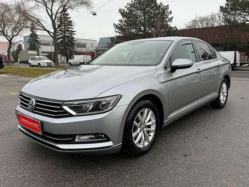 Silber Gebraucht 2019 VW Passat Comfortline Kombi | € 17.990 (Fairer Preis) - Bild 1/4
