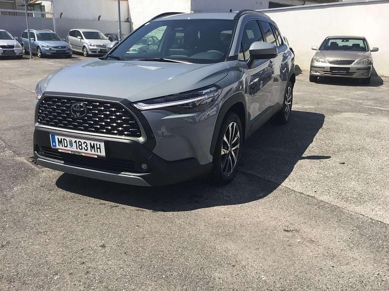 Grau Neu 2025 Toyota Corolla Active Limousine | € 34.990 (Fairer Preis) - Bild 1/4