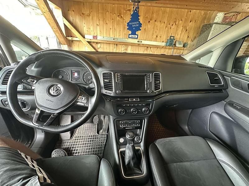 Gebraucht VW Sharan Comfortline 150 PS (110 kW) 2016 Van / Kleinbus
