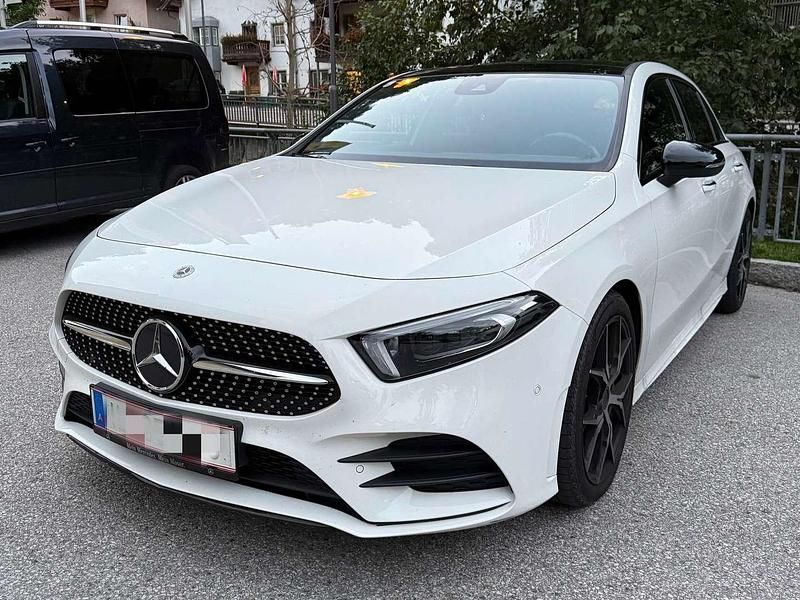 Weiß Gebraucht 2022 Mercedes A200 Limousine | € 35.490 (Etwas zu teuer) - Bild 1/4