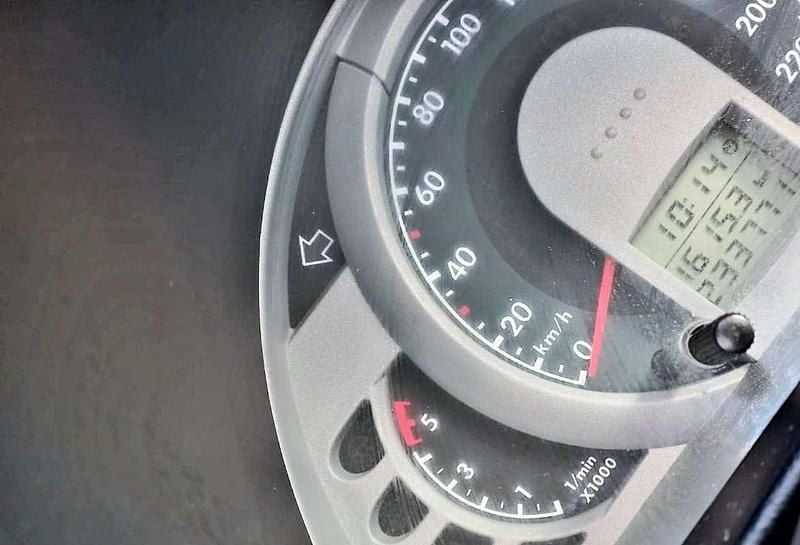 Gebraucht VW Fox 69 PS (50 kW) 2006 Grau Kleinwagen