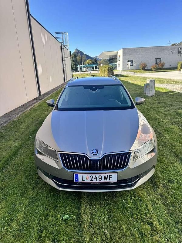Gebraucht 2018 Skoda Superb Active Kombi | € 16.350 (Etwas zu teuer) - Bild 1/4