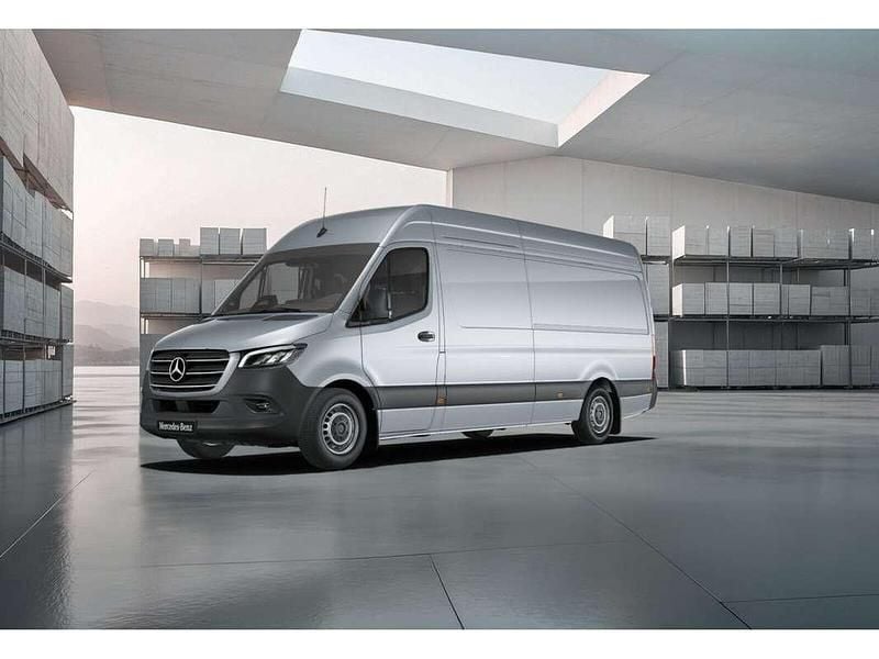 Gebraucht Mercedes Sprinter 170 PS (125 kW) 2025 Silber Van