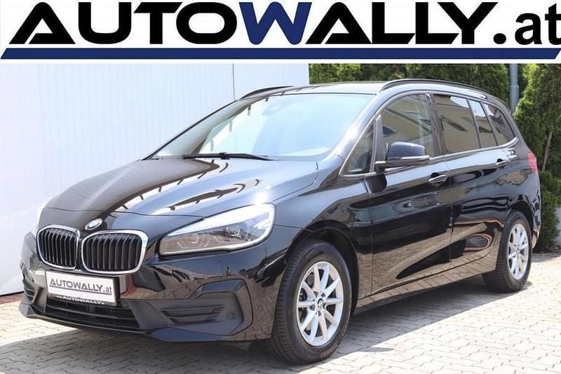 Schwarz Gebraucht 2018 BMW 216 Advantage Kombi | € 17.890 - Bild 1/4