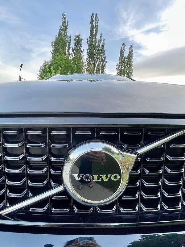 Gebraucht Volvo XC40 Plus 129 PS (94 kW) 2023 Schwarz SUV