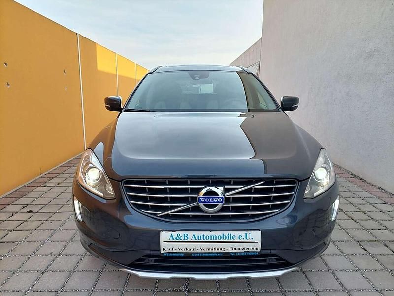 Gebraucht Volvo XC60 Momentum 136 PS (100 kW) 2014 Grau SUV