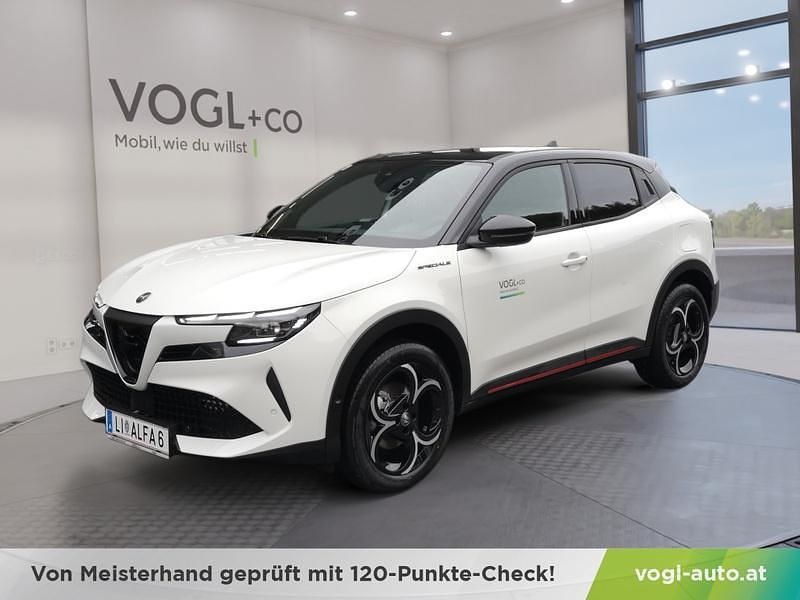 Gebraucht Alfa Romeo Junior 136 PS (100 kW) 2025 Weiß SUV
