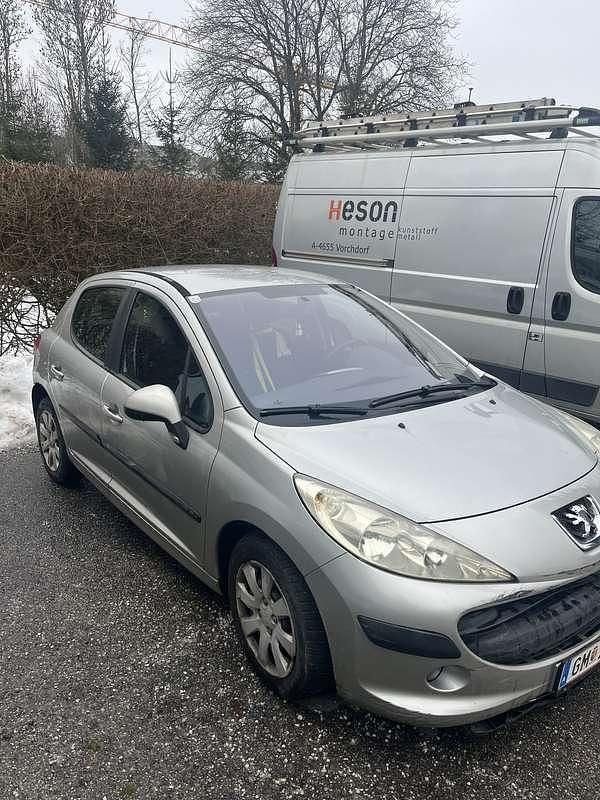Gebraucht Peugeot 207 Premium 73 PS (53 kW) 2006 Limousine