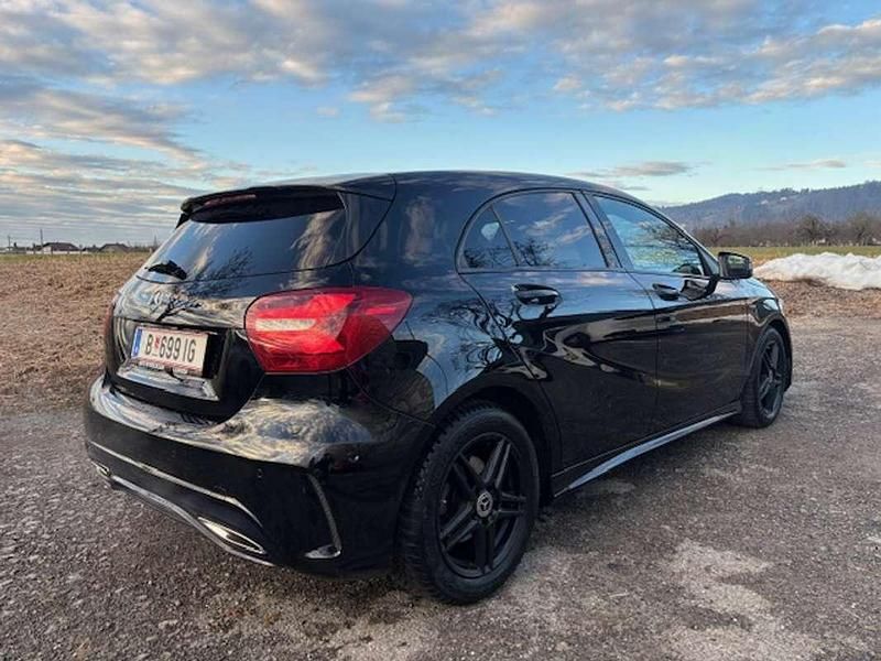 Gebraucht Mercedes A180 122 PS (89 kW) 2017 Schwarz Limousine