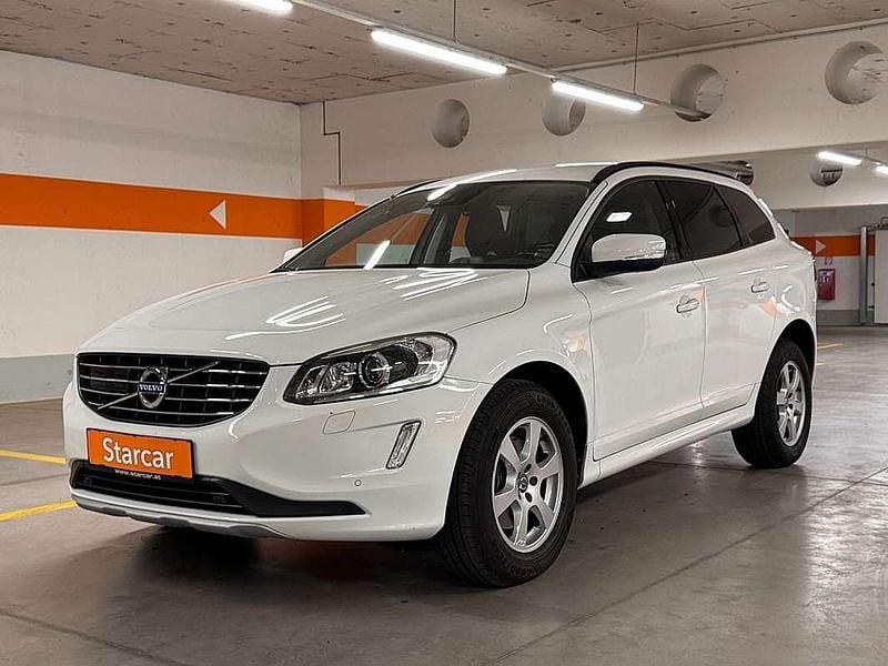 Weiß Gebraucht 2015 Volvo XC60 Kinetic SUV | € 21.490 (Fairer Preis) - Bild 1/4