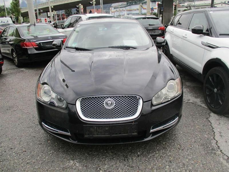 Gebraucht Jaguar XF Premium Luxury 275 PS (202 kW) 2009 Schwarz Limousine