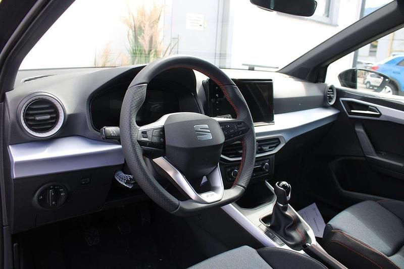 Neu Seat Arona FR 116 PS (85 kW) 2025 Dunkelgrau  metallic SUV