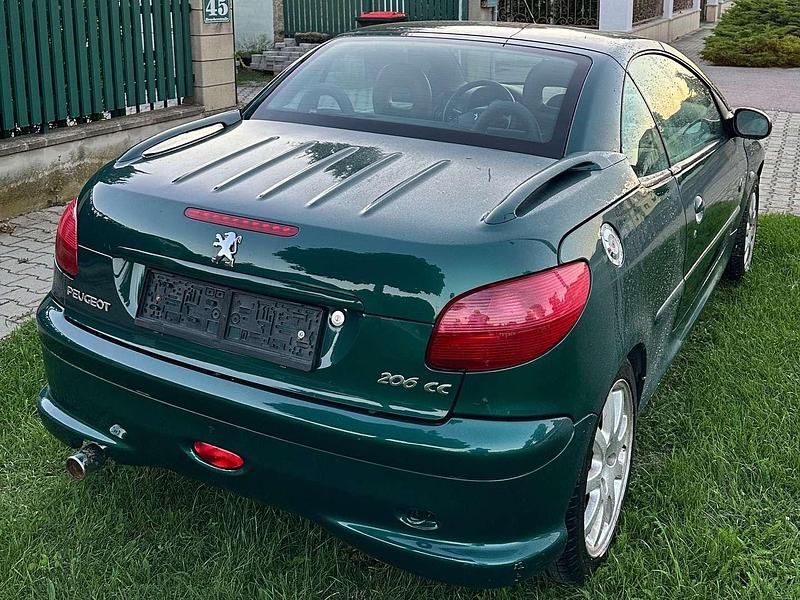 Gebraucht Peugeot 206 CC Roland Garros 109 PS (80 kW) 2002 Grün Cabrio