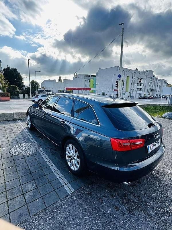 Gebraucht Audi A6 245 PS (180 kW) 2012 Blau Kombi