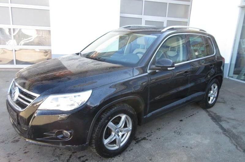 Gebraucht VW Tiguan 140 PS (102 kW) 2010 Schwarz  metallicperleffektno SUV