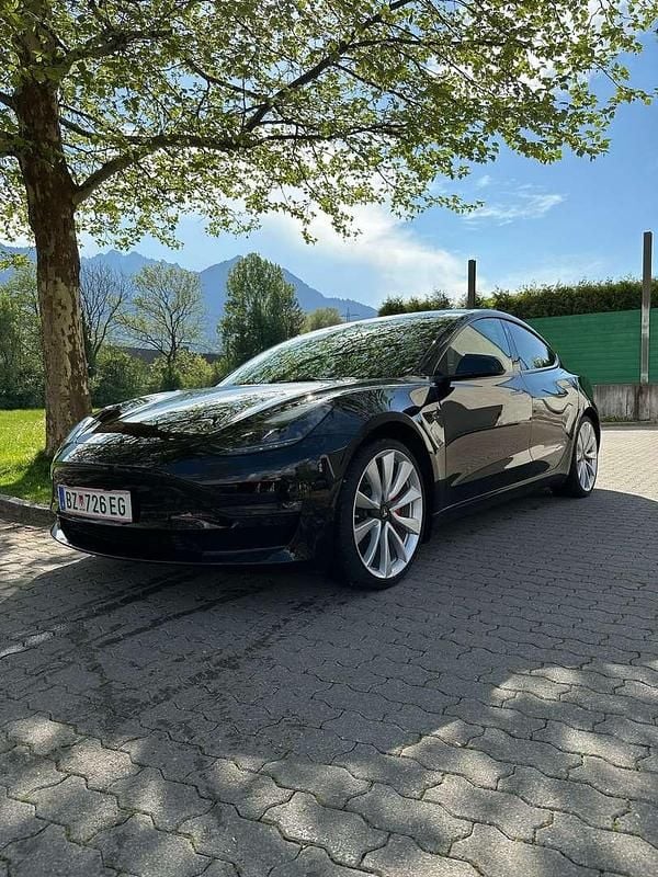 Gebraucht 2021 Tesla Model 3 Performance Limousine | € 31.990 (Etwas zu teuer) - Bild 1/4