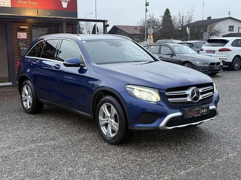 Gebraucht Mercedes GLC220 170 PS (125 kW) 2018 Blau SUV