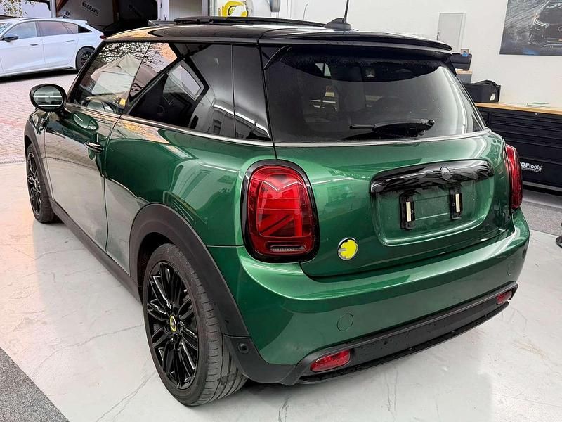 Gebraucht Mini Cooper SE 135 kW (184 PS) 2023 Grün Kleinwagen