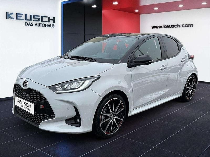 Gebraucht Toyota Yaris Hybrid Sport 92 PS (67 kW) 2023 Grau Limousine