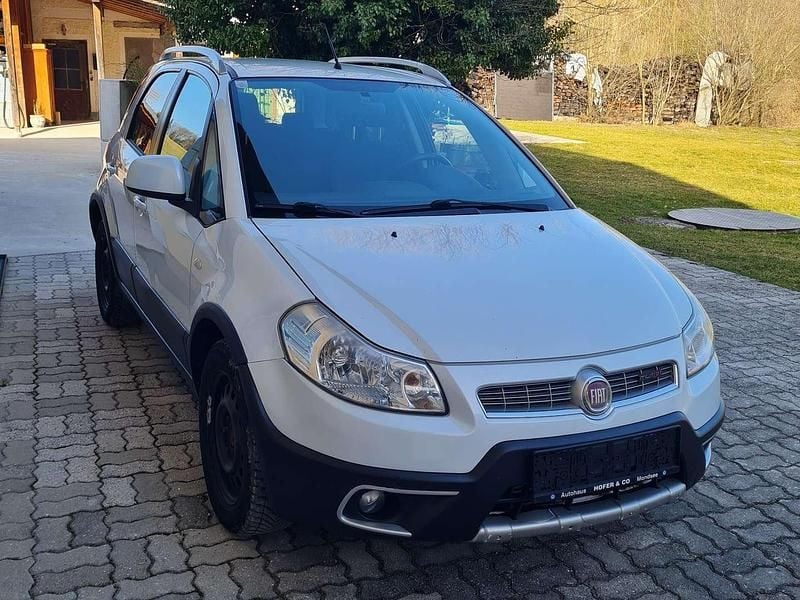 Gebraucht Fiat Sedici Dynamic 135 PS (99 kW) 2011 Weiß SUV