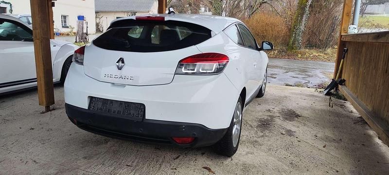 Gebraucht Renault Mégane Coupé Dynamique 131 PS (96 kW) 2011 Coupé