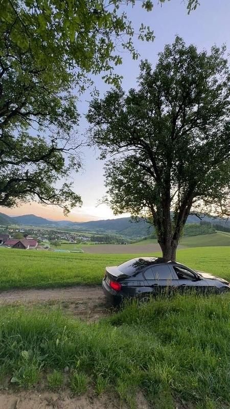 Gebraucht BMW 320 M Sport 177 PS (130 kW) 2009 Schwarz Limousine