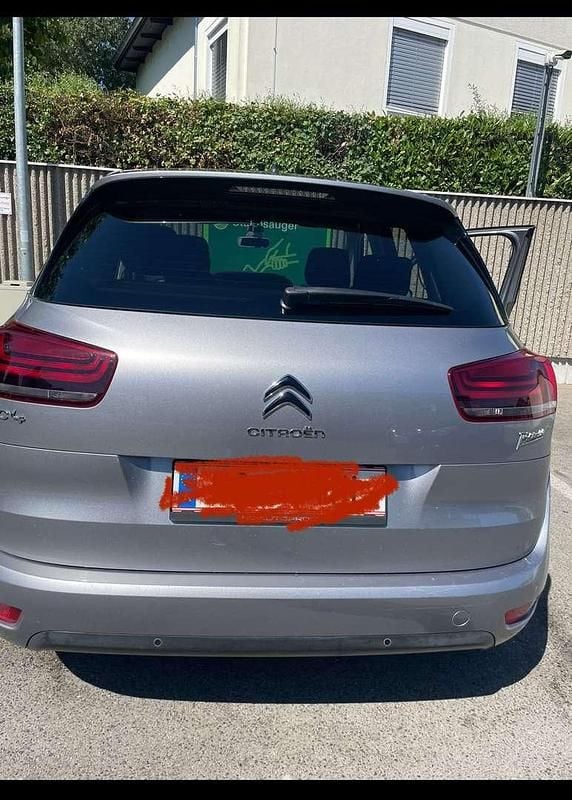 Grau Gebraucht 2016 Citroën C4 Picasso PureTech Van / Kleinbus | € 7.500 (Fairer Preis) - Bild 1/4
