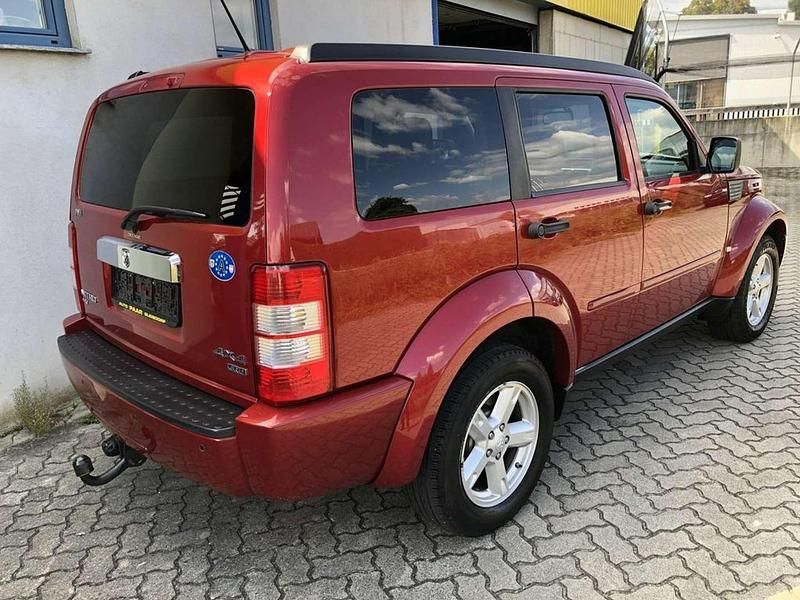 Gebraucht Dodge Nitro SXT 177 PS (130 kW) 2008 Rot SUV