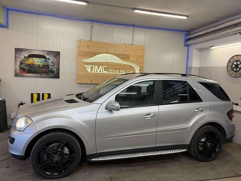 Gebraucht Mercedes ML320 224 PS (164 kW) 2007 Silber SUV