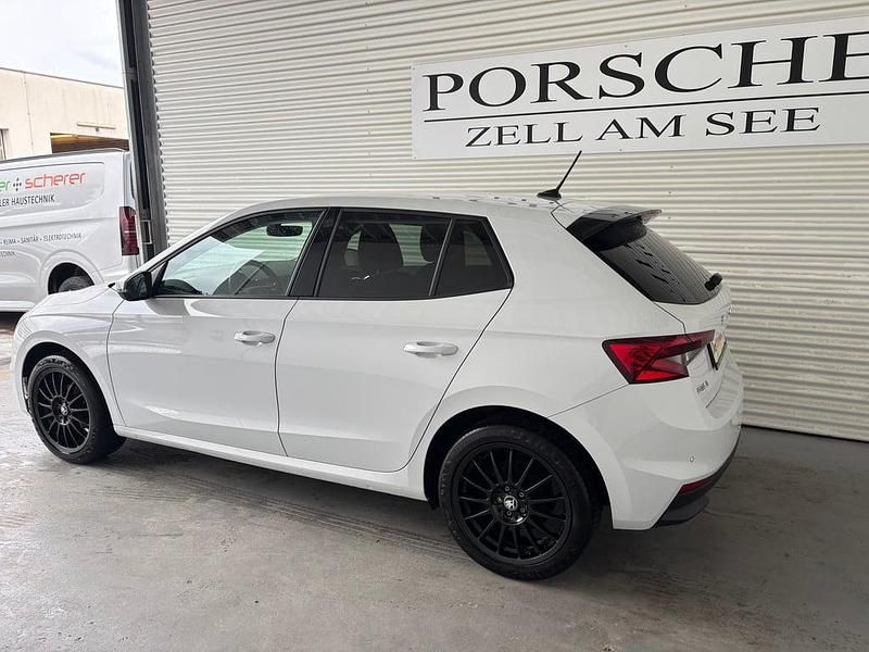 Gebraucht Skoda Fabia Ambition 95 PS (69 kW) 2022 Weiß Limousine