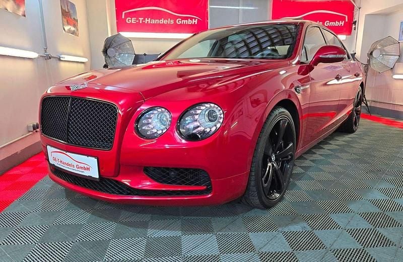 Gebraucht Bentley Flying Spur 635 PS (467 kW) 2017 Rot Limousine