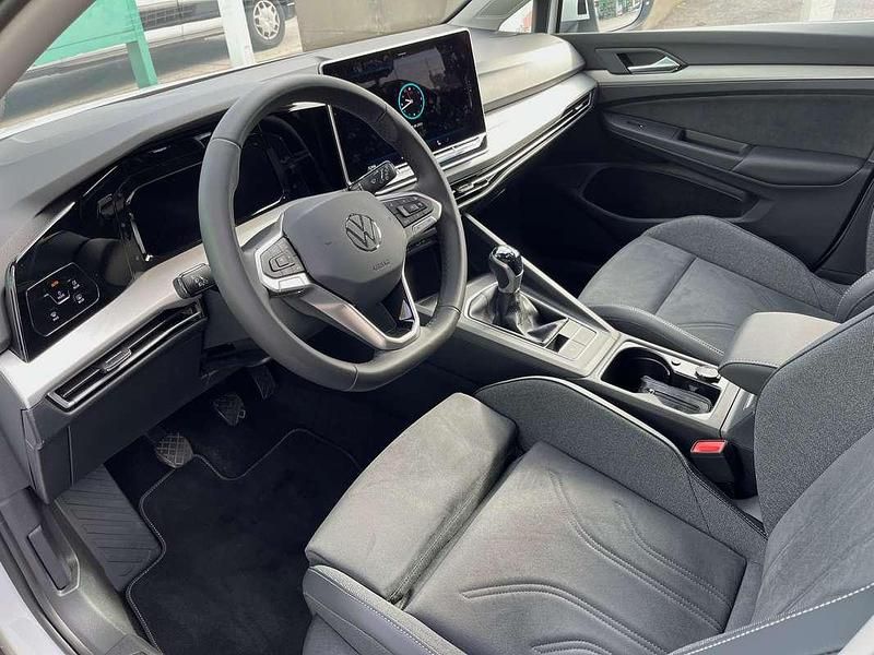 Gebraucht VW Golf VIII 116 PS (85 kW) 2025 Weiß Limousine