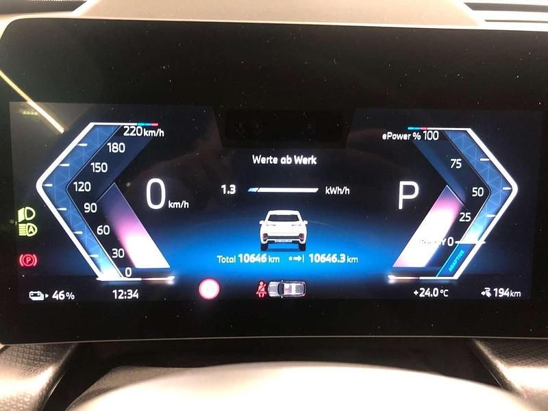 Gebraucht BMW iX1 200 kW (272 PS) 2024 Spacesilber SUV