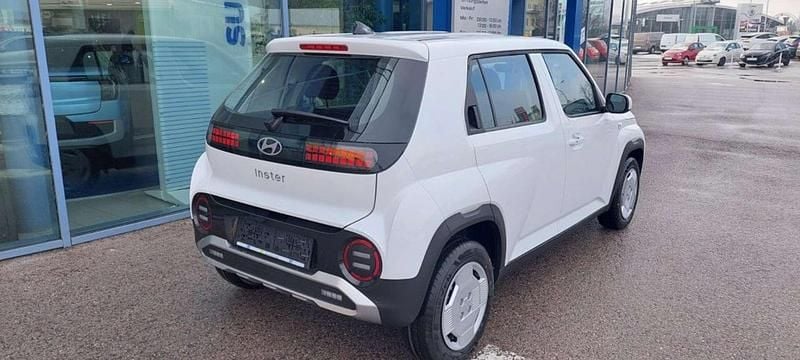 Neu Hyundai Inster 22 kW (31 PS) 2025 Weiß Kleinwagen