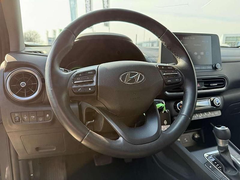 Gebraucht Hyundai Kona 105 PS (77 kW) 2023 Grau SUV