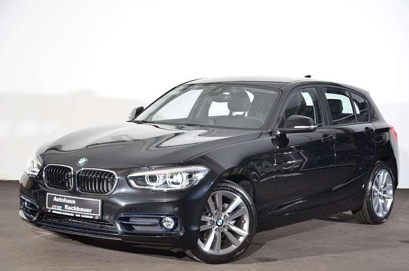 Schwarz Gebraucht 2019 BMW 118 Sport Line Kleinwagen | € 19.999 (Fairer Preis) - Bild 1/4